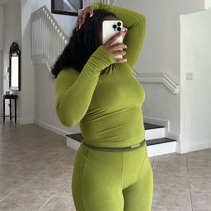 Collections Printemps Été Logo Personnalisé Vêtements de Détente Ensembles pour Femmes Vêtements de Base Hauts Chemise et Leggings Ensemble Deux Pièces Vêtements pour Femmes - Product Image 2