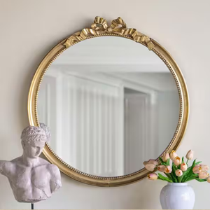 Espejo redondo con marco de oro martillado simple pero elegante, una pieza decorativa minimalista, disponible a precios al por mayor. - Product Image 4