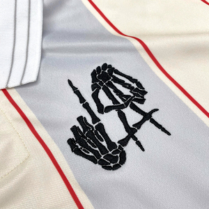 Camiseta de fútbol Retro Para hombre al por mayor con logotipo bordado personalizado servicio OEM de corte automatizado - Product Image 5