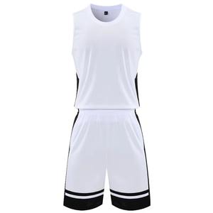 Ensemble de vêtements de sport d'été en polyester et coton respirant pour hommes pour les activités de plein air. - Product Image 2