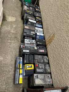 Déchets de batteries au plomb usagées pour la vente en gros, toutes destinées aux voitures et camions - Product Image 3