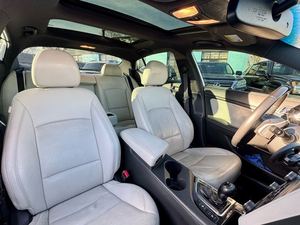 Kia Optima SX 2013, pick-up d'occasion, essence/électrique, pneus R16, boîte automatique, sièges en cuir, caméra de recul, côté gauche foncé - Product Image 4