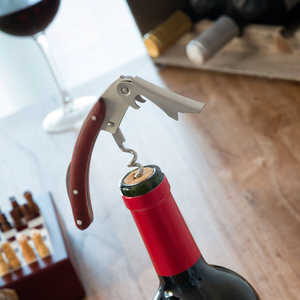 InnovaGoods Juego de Accesorios Portátiles para Vino y Ajedrez de 37 Piezas con Materiales Duraderos de Madera y Acero Inoxidable - Product Image 4