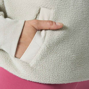 Sudadera transpirable Sherpa con cuello y cremallera para mujer, ropa de calle de invierno, estilo con logotipo frontal, sudaderas con capucha de tarifa al por mayor - Product Image 6