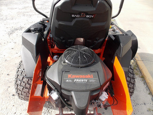 ZT- 2000 ZERO-60นิ้ว24-HP V-TWIN dual hydrostatic ZERO-TURN เครื่องตัดหญ้า100% ปิดผนึกโรงงานเดิม - Product Image 2