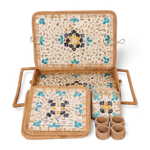 Juego de Accesorios de Mesa Artesanales de Nácar, Incluye Manteles Individuales con Incrustaciones de Concha, Posavasos y Anillos para Servilletas de Vietnam - Product Image 1