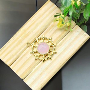 Rond Rose Tourmaline Gemstone Plaqué Or Charme Mode Pendentif-925 Argent Charmes Bijoux-Bijouterie En Gros - Product Image 2