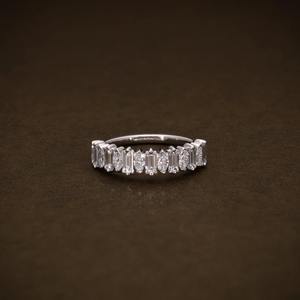 Anillo de Eternidad con Diamantes Cultivados en Laboratorio, Corte Marquise y Baguette, VVS F, Media Eternidad, Diamantes Certificados, Anillo Apilable, Anillo de Compromiso - Product Image 5