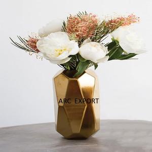 Vases à fleurs décoratifs fantaisie de créateur en noir doré Style de qualité exclusif pour les occasions de mariage Fourniture indienne - Product Image 3