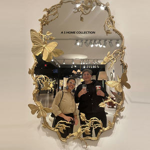 Miroir géométrique en métal luxueux et élégant, artisanat en métal tendance au design personnalisé pour la décoration murale de la maison - Product Image 4