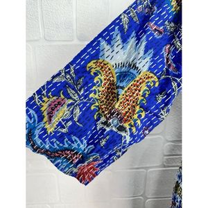 ชุดกิโมโนยาวแบบกลับด้านได้ Kantha Pur สำหรับผู้หญิง สีเขียวพาสเทล ลายสัตว์ ผ้าฝ้าย ใช้คลุมอาบน้ำหรือใส่เป็นชุดว่ายน้ำแบบกลับด้านได้ - Product Image 4