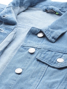 Veste en jean tricotée décontractée surdimensionnée pour femme OEM avec rembourrage en coton, veste d'hiver écologique pour femmes - Product Image 6