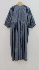 Mini vestido gris informal con cuello profundo y cierre de cadena Color sólido Busto forrado Cintura natural Silueta suelta para el verano - Product Image 5