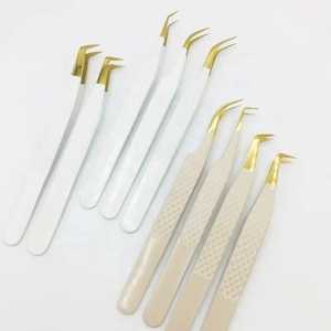 Pinzas para Extensión de Pestañas de Acero Inoxidable de Alta Calidad, Duraderas, Antiestáticas, de Precisión, con Punta de Fibra, Blancas y Doradas, Antideslizantes y Personalizables - Product Image 2