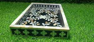 Bandeja de Madera Hecha a Mano con Incrustaciones de Nácar para Servir Postres y Dátiles en Ramadán Mubarak y Eid Mubarak - Product Image 4