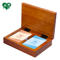 Boîte à cartes à jouer en bois de pin à double étage, design personnalisé W322, avec 54 cartes, couleur personnalisée et impression laser/numérique