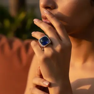 Anillo de Oro Rosa de 18K y Plata 925 con Topacio Talla Esmeralda y Iolita, Chapado en Rodio, Joyería de Piedras Preciosas para Mujer - Product Image 2