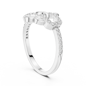 Anillo de compromiso con diamantes cultivados en laboratorio, diseño de corazones entrelazados y elegantes detalles laterales |   Anillo de Plata de Lujo Romántico y Tradicional para Novia - Product Image 3