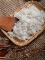 Riz Jasmin Premium de Haute Qualité, Long Grain, Broyé Fin, 5% de Brisure, ST25, Aromatique, Texture Ferme, Séché Mobile/WA +84986778999 David