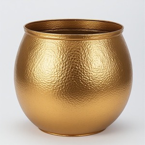 Hosepot décoratif d'or en laiton antique rustique classique parfaitement conçu pour la décoration saisonnière élégante de jardin - Product Image 4