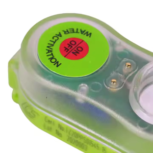 ضوء سترة نجاة عالي الجودة يعمل بالماء بسعر جيد - معدات إنقاذ مريحة باللونين الوردي والأخضر - Product Image 5