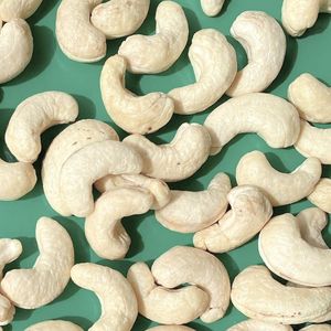 Factory <b>Cheap</b> Price Vietnam Raw Cashew Nut Cashew Nuts W180 Price Cashew Nut Packaging <b>Box</b> With Free Tax - Product Image 1