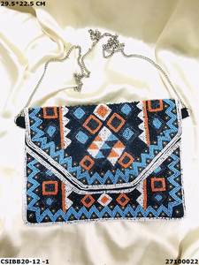 Sac de soirée en toile de créateur fait à la main de style Banjara pour femmes Embellissements de perles ethniques exclusifs Élégant fabriqué à la main - Product Image 3