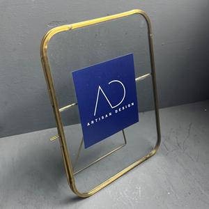 Cadre photo de table Artisan Design Pf321 avec finition laiton, format portrait vertical - Product Image 4