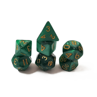 Dés à jouer polyédriques carrés DND romantiques noirs et bleus, 7 pièces, à bords tranchants, en résine, avec chiffres dorés, pour jeux de rôle sur table