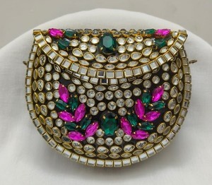 Craftstages International Métal Embrayage Chaîne Sangle Doublure En Satin Fermeture À Rabat 1-1.9L Capacité Multi-Fonction Mode Sac De Soirée - Product Image 1