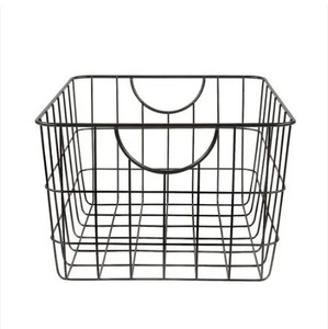Compre cesta de fruta de metal High Garde con acabado en plata y oro, disponible, última cesta de fruta diseñada para la venta - Product Image 1