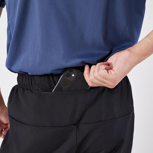 กางเกงขาสั้นกีฬาลำลองระบายอากาศ แห้งเร็ว เป็นมิตรกับสิ่งแวดล้อม ยืดได้ 4 ทิศทาง สำหรับผู้ชาย มีซิปกระเป๋า เหมาะสำหรับเล่นเทนนิส (OEM/ODM) - Product Image 3