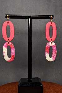 Boucles d'oreilles en résine de couleur personnalisée, luxueuses, faites à la main, hautement polies, personnalisées, pour femmes, en provenance d'Inde - Product Image 2