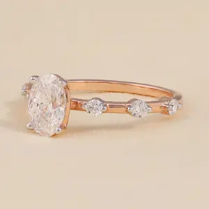 Anillo de Compromiso Solitario con Diamante Cultivado en Laboratorio, Elegante Corte Ovalado, Opciones de Plata de Ley/Platino/Oro, Claridad VS1 - Product Image 6