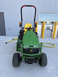 Tractor utilitario subcompacto John Deere 1025R de 24 HP, 4x4, tractor compacto para granja con cargador en venta - Product Image 4