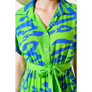 Robe à manches courtes à motifs verts - Product Image 2