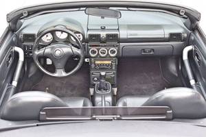 Toyota MR2 Spyder d'occasion à bas prix, modèle 2001, à vendre - Product Image 3