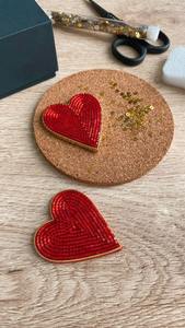 Broche de Escarabajo Hecho a Mano con Cuentas Miyuki Bordadas con Hilo Kora de Cobre Kasab, Venta al por Mayor de Marca Personalizada - Product Image 3