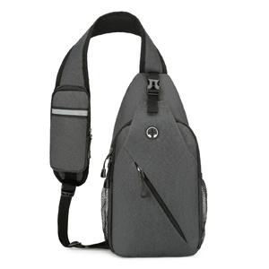 Sac à bandoulière décontracté pour hommes Sac léger multifonctionnel pour sports de plein air Sac de fitness Compatibilité avec téléphone portable Nouveau design - Product Image 3