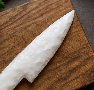 มีดหยกขาวแกะสลักด้วยมือ ขนาด 6 นิ้ว / 15 ซม. คุณภาพพรีเมียม ของขวัญสำหรับเธอ พิธีกรรมทางจิตวิญญาณ เครื่องราง - Product Image 3