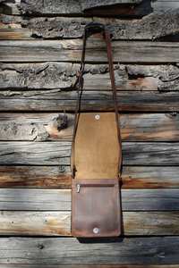 Sac à bandoulière en cuir long et tendance avec logo personnalisé de haute qualité pour hommes et femmes LMB-0030 - Product Image 2