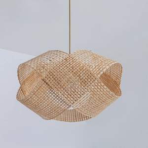 Lampe suspendue en bambou adaptée à la décoration intérieure, offrant un aspect écologique et une éclairage doux - Product Image 5