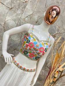 เสื้อคอตตอนพิมพ์ลายโลโก้สุดพิเศษจากนักออกแบบชุดปาร์ตี้แนวชนเผ่าผ้าไหมชินอนและโคติพร้อมด้วยลาสก้าพาลาซโซ - Product Image 5