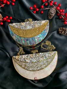 กระเป๋าคลัทช์ประดับมุกมีกรอบทองเหลืองดีไซน์ด้านบนรูปทรงเรขาคณิตและงานแต่งงานงานปาร์ตี้ทำด้วยมือ - Product Image 3