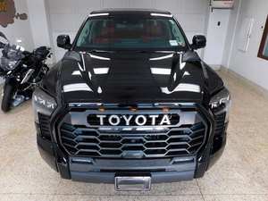 Toyota Tundra 2025 d'occasion, transmission intégrale, sièges en cuir, régulateur de vitesse adaptatif, transmission automatique, moteur 4.5L, 400 ch, toit ouvrant panoramique, conduite à gauche - Product Image 6