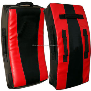 Pads de frappe professionnels personnalisés pour arts martiaux, Focus Pad Muay Thai vert, en PU, durables et confortables - Product Image 3