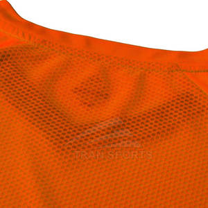 Uniformes de football 2024 les plus vendus, haute qualité, 100% polyester, respirants, confortables, couleur personnalisée, nom de l'équipe, logo, service OEM - Product Image 3