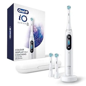 Oral-B iO Serie 8 Cepillo de dientes eléctrico sónico recargable con 2 cabezales de cepillo de repuesto y estuche de viaje - Product Image 1