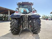 Livraison gratuite Valtra T215 215 HP (158 kW) 7,3 tonnes 4 roues motrices Tracteur utilitaire lourd homologué EPA/CE
