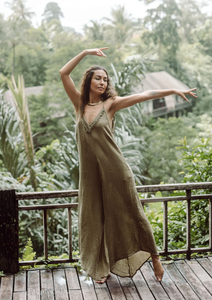 Mono largo de crepé de algodón doble verde claro con correas ajustables de cintura alta estilo informal sin mangas transpirable para Going Durangee - Product Image 3